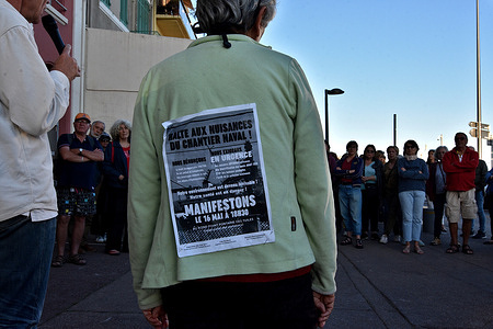 Marseille residents, gather at l'Estaque during the demonstration. Local residents, along with association representatives and local officials, organized a peaceful protest at Form 10 of the shipyard against noise and air pollution from port activities. However, tensions rose when a group of General Confederation of Labor (CGT) activists began tearing down the residents' banners and billboards. In the ensuing confrontation, departmental councilor and deputy mayor of Marseille Sébastien Jibrayel, and his father, former deputy Henri Jibrayel, who had joined the initial protest, were attacked and insulted by CGT activists. Punches were exchanged, and journalists were also attacked and threatened by CGT members.