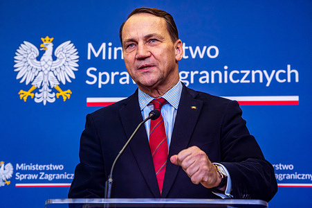 Polish Deputy Prime Minister and Minister of Foreign Affairs Radoslaw Sikorski speaks to the assembled media. On the afternoon of 20th February, the Polish Deputy Prime Minister and Minister of Foreign Affairs Radoslaw Sikorski, meets with Varsen Aghabekian, the Palestinian Minister of Foreign Affairs and Expatriates, on her visit to Poland. After the meeting, the ministers speak to the press. Sikorski announces that Poland reaffirms its support for a two-state solution. In addition, both ministers point out the need for Palestinian representation in negotiations on the future of the Gaza Strip and the West Bank. Poland recognises the statehood of Palestine, and since 2005, the Palestinian Authority has been in the group of priority countries for Polish cooperation in development.
