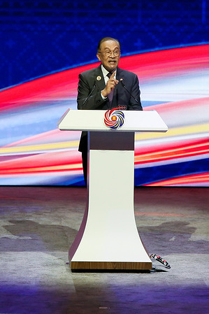 Anwar Ibrahim, Prime Minister of Malaysia gives a speech during the 47th ASEAN Summit and related summits closing ceremony at Kuala Lumpur Convention Centre.