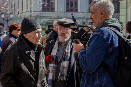 A mourner shares his memories of Mikhail Gorbachev in an interview with a local TV channel. On September 3, 2022, a public memorial service for Mikhail Gorbachev was held in Moscow. Hundreds of people gathered to bid farewell to the last Soviet leader, who served from 1985 to the country's dissolution in 1991. He is famous for his attempts to limit nuclear weapons and improve relations with the United States, virtually ending the Cold War. In the USSR, he initiated reforms that gave the Soviet people unprecedented level of freedom. He also withdrew Soviet troops from Afghanistan after ten years of war in the country. For his adherence to peaceful political means and efforts to end the Cold War, Gorbachev was awarded a Nobel Peace Prize. Widely praised in the West, Gorbachev eventually sacrificed his political career in Russia and never returned to big politics after the Soviet Union collapsed as many people blamed him for this. Gorbachev died on August 30, 2022.