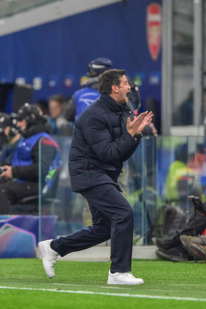 Cristian Chivu Head Coach of Inter seen in action during the UEFA Champions League 2025/2026 first round day 7 football match between Inter and Arsenal at San Siro Stadium. Final score Inter 1:3 Arsenal