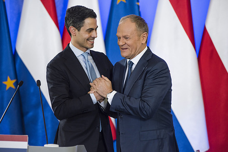Prime minister Donald Tusk (R) shakes hands with the Prime Minister of the Nederlands, Rob Jetten (L) in the PM's Chancellery on Ujazdowskie avenue in Warsaw. The new Prime Minister of the Netherlands, Rob Jetten, met with the Prime Minister of Poland, Donald Tusk, in Warsaw. The heads of government discussed bilateral relations between Poland and the Netherlands. The talks also included key international challenges: security in Europe, transatlantic relations, and the situation in the Middle East.
The Prime Ministers also discussed cooperation within the European Union, including in the context of preparations for the March meeting of the European Council.
Rob Jetten assumed office as Prime Minister on February 23, 2026.