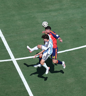 Julián Alvarez of Argentina and Aymeric Laporte of Spain seen in action during FIFA World Cup 2026 football match between Spain and Argentina at Metlife Stadium. Final scores; Spain 1-0 and Argentina.