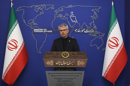 Esmail Baghaei Hamaneh, spokesperson of Foreign Ministry seen during his weekly press conference.