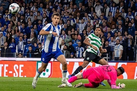 Sporting CP's Luis Guilherme in action during the Taça de Portugal match between Sporting CP vs FC Porto at Estádio do Dragão. Sporting CP 0 - 0 FC Porto
Semi-Fional Leg 2 of 2 
Aggregate Sporting CP 0 -1 FC Porto