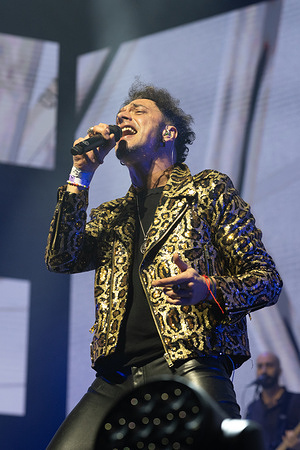 Singer Gabriel de la Rosa, of the band Shinova performs during the concert at the Movistar Arena.
