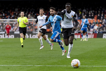 Mouctar Diakhaby of Valencia CF seen in action during the Spanish La Liga, football match between Valencia CF and Rayo Vallecano at Mestalla stadium.
(Final score; Valencia CF 1:1 Rayo Vallecano)