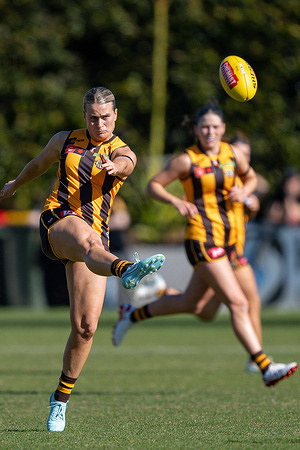Greta Bordey of the Hawks seen in action during the AFLW Round 5 game between Adelaide Crows and Hawthorn Hawks at Kinetic Stadium. Final score: Adelaide Crows 48 - 27 Hawthorn Hawks.