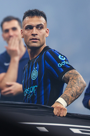 Lautaro Martinez of FC Internazionale celebrates the victory of the Serie A 2025/26 title during Serie A 2025/26 football match between FC Internazionale and Parma Calcio 1913 at San Siro Stadium. Final scores; FC Internazionale 2 - 0 Parma Calcio.