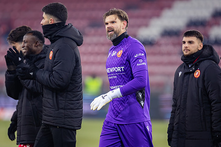 Bartlomiej Dragowski (C) of Widzew seen during the Polish PKO BP Ekstraklasa League match between Widzew Lodz and Cracovia at Widzew Lodz Municipal Stadium. Final score; Widzew Lodz 0:0 Cracovia.