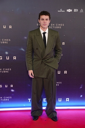 Actor Arón Piper attends the red carpet of the film "La Tregua" at the Capitol theater in Madrid.