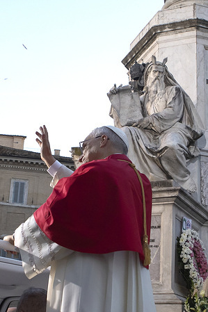 Pope Leo XIV waves as he leaves after paying homage to the statue of the Immaculate Conception.