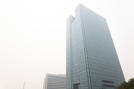 Smoke from Canadian wildfires reaches the Fifth Third Center building, One Seagate, hazing the air and breaking records for poor air quality in downtown Toledo. Toledo experienced its worst air quality on record, as the Air Quality Index (AQI) reached upwards of 700.