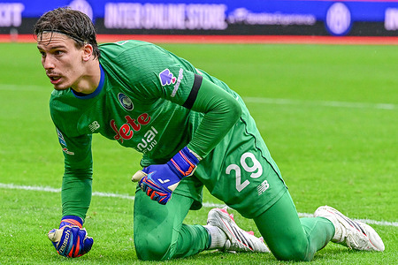Marco Carnesecchi goalkeeper of Atalanta seen during Serie A 2025/26 football match between Inter and Atalanta at San Siro Stadium. Final score; Inter 1: 1 Atalanta.