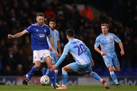 Cole Skuse of Ipswich Town and Liam Walsh of Coventry City in action during the Emirates FA Cup second round replay match between Ipswich Town and Coventry City at Portman Road.
(Final Score, Ipswich Town 1:2 Coventry City)