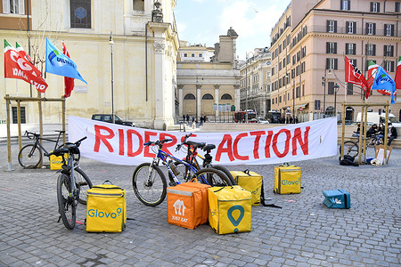 Delivery bags and bicycles from different companies seen during the demonstration.
Delivery riders protest in a ‘No delivery day Rider demonstration’ at Piazza San Silvestro Rome asking for real contracts with better protection, concrete guarantees, fairness and respect for their work with adequate remuneration.