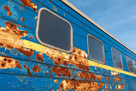 Traces of shelling by Russian troops are seen on a carriage of an evacuation train from Irpin, Kiev region Shelling wagon was installed in the centre of Kyiv on Mykhailivska Square on the occasion of Railway Workers' Day. It is part of the evacuation train that evacuated people from Irpen, Kiev region, at the beginning of the full-scale war. The train came under fire from Russian troops as it took civilians out of Irpin. Today, the wagon has become a symbol of indestructibility.