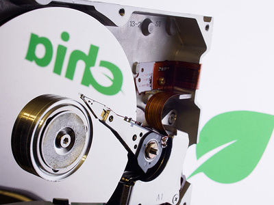 In this photo illustration the logo of the new Chia cryptocurrency is reflected in a plate of a computer hard disk.
The hype around this cryptocurrency has already caused an increase in the prices of hard drives for computers.
