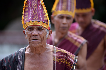 Portraits of traditional Batak dancers in tuk-tuk during a show.
The Lake Toba in the north of Sumatra as been formed during the occurrence of a super volcanic eruption 73,000-75,000 years ago, with a local population of Batak people living there, now the Indonesian government start working on a tourism project, to make it the second ‘Bali’, a total of Rp 11 trillion to develop tourism is needed as Chinese and Singaporean investors are already interested in working on the new project.