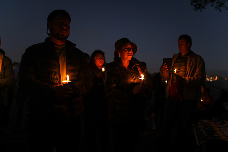 Conservative residents of San Francisco are holding a candlelight vigil in tribute to Charlie Kirk. The day after a televised funeral service at State Farm stadium in Glendale, USA, about fifty students and conservative Christians from San Francisco gathered to pay their final respects to the conservative activist who was assassinated on September 10. The event was organized by the San Francisco State University chapter of Turning Point USA at Fort Funston, San Francisco.