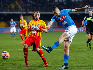 Marek Hamsik (R) of SSC Napoli competes with G. Letizia of Benevento Calcio during the Italian Serie A match between SSC Napoli and Benevento Calcio at Ciro Vigorito Stadium.
(Final score Benevento 0 - 2 Napoli)