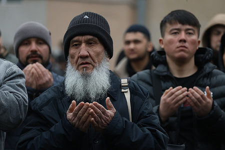 Believers seen during the festive prayers for the celebration of Eid al-Fitr at the Cathedral Mosque. Muslims are celebrating Eid al-Fitr (Uraza Bayram), the day marking the end of the holy month of Ramadan. Festive services traditionally began at dawn in mosques. According to preliminary data, more than 300,000 believers celebrated Eid al-Fitr in the city. The holiday marks the end of the 29-day fast and symbolizes spiritual cleansing, mercy, and gratitude. After prayer, believers return home for a festive break of the fast with their families.