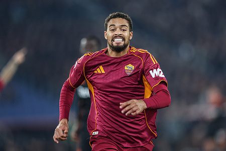 Devyne Rensch of AS Roma seen during the SERIE A 2025/2026 match between AS Roma and Como at Stadio Olimico. Final score; AS Roma 1:0 Como.