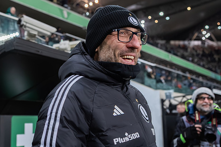 Marek Papszun coach of Legia seen during the Polish PKO BP Ekstraklasa League match between Legia Warszawa and Korona Kielce at Marshal Jozef Pilsudski Legia Warsaw Municipal Stadium. Final score; Legia Warszawa 1: 2 Korona Kielce.