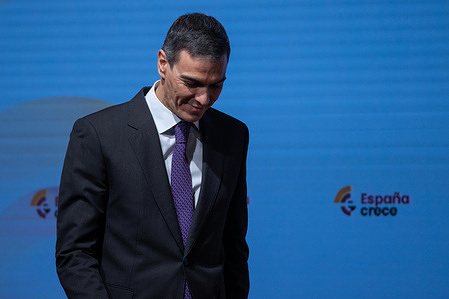 The President of the Government of Spain, Pedro Sánchez, attends the closing ceremony of the presentation of the new economic fund, "Spain Grows," held in one of the halls of the Madrid College of Architects.