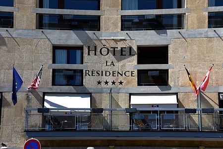 La Résidence hotel logo seen displayed at the hotel building.
After a meeting of the "Defense Council" and "National Security" in which they explained that the reopening will comply with strict safety and health standards, the French government has authorized the reopening of hotels from Monday, June 22, 2020.
