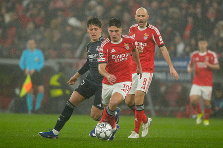Arda Gueler of Real Madrid CF (L), Georgiy Sudakov (C) and Fredrik Aursnes of SL Benfica seen in action during UEFA Champions League 2025/26 League phase Matchday 8 between SL Benfica and Real Madrid CF at Estadio da Luz. Final score SL Benfica 4 : 2 Real Madrid CF