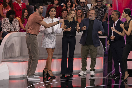 Carlo Amleto, Caterina Balivo, Scintilla (Gianluca Fubelli), Nicola Savino, Rocio Munoz Morales and Alessia Lanza attend the sixth episode of the rai tv show "freeze".