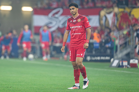 Stelios Andreu of Widzew seen during the Polish PKO Ekstraklasa League match between Widzew Lodz and Pogon Szczecin at Widzew Lodz Municipal Stadium. Final score; Widzew Lodz 1:2 Pogon Szczecin.