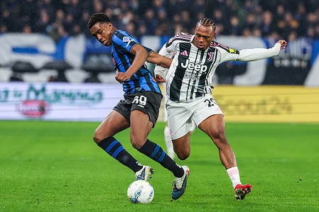 (R-L) Lois Openda of Juventus FC seen in action with 1Honest Ahanor of Atalanta BC during Coppa Italia 2025/26 football match between Atalanta BC and Juventus FC at New Balance Arena. Final score Atalanta 3 : 0 Juventus