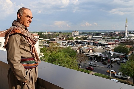 Iranian famous Kurdish theater director and playwright Dr. Ghotbedin Sadeghi is seen observing the city of Diyarbakir, where he has come to attend the 11th Amed International Theater Festival. The 11th Amed International Theater Festival, organized by the Diyarbakir Metropolitan Municipality and the Amed City Theater from April 22 to May 2, featured theater companies from 19 countries and 22 performances.