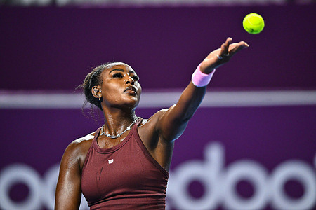 Alycia Parks of the United States plays against Qinwen Zheng of China (not in view) during their round of 32 match at the WTA Qatar TotalEnergies Open 2026 tennis tournament at the Khalifa International Tennis Complex. 
  Qinwen Zheng won against Alycia Parks 6-7,6-3,2-6.