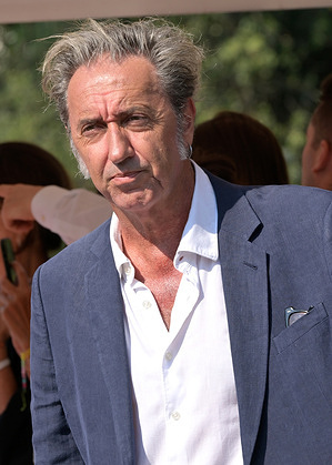 Paolo Sorrentino makes his debut at the 2025 Venice Film Festival with the film “Grazia”.