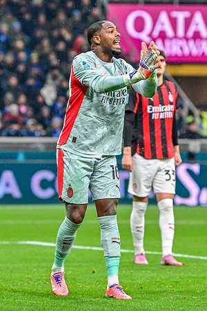 Goalkeeper of Milan Mike Maignan seen during the serie A match Inter Vs AC Milan at San Siro stadium. Final score Inter 0 : 1 AC Milan