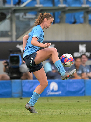 Willa Pearson of Sydney FC seen in action during the 2025/26 Ninja A-League Women Round 15 match between Sydney FC and Western Sydney Wanderers FC at Allianz Stadium. Final score; Western Sydney Wanderers FC 3:2 Sydney FC.