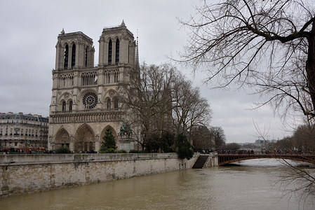 Notre-Dame de Paris seen as the water level is rising.
Due to days of heavy rain the water level of the river Seine in Paris has risen to the level that is flooding the lower grounds of the city.