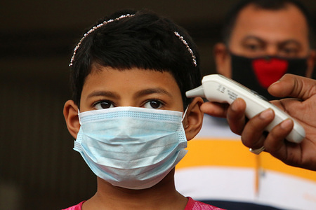 Thermal screening of passengers is being conducted in the wake of deadly coronavirus, at Dhaka Railway Station.
Bangladesh has recorded its first death from coronavirus, which has killed over 7,800 people from across the world in a global pandemic. Institute of Epidemiology, Disease Control and Research (IEDCR) added that four new cases of Covid-19 have been confirmed, taking the total number of confirmed coronavirus patients in Bangladesh to 14.