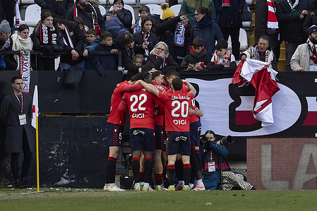 CA Osasuna players celebrate a goal during the LaLiga EA Sports 2025/2026 week 21 football match between Rayo Vallecano and CA Osasuna at Estadio de Vallecas. Final score; Rayo Vallecano 1:3 CA Osasuna