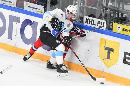 Daniil Lipsky (9) Dynamo Minsk Hockey Club seen in action during the Hockey match, Kontinental Hockey League 2024/2025 between CSKA Moscow and Dynamo Minsk at the CSKA Arena. (Final score; CSKA Moscow 2:1 Dynamo Minsk).