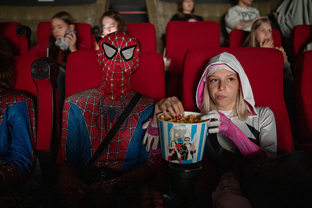 Fans of the "Spider-Man" film series gathered at "Velikan Park" cinema for a fan meeting and a screening of "Spider-Man: Brand New Day", which began its unofficial theatrical release in Russia.