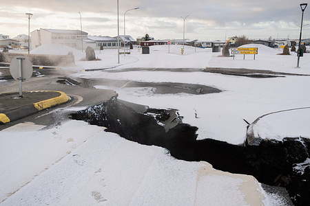 The fissure crosses Grindavik as it passes through one of Grindavik's central streets. Although the likelihood of a volcanic eruption has been reduced, it is still possible. The country's police and emergency services, in coordination with the government, are allowing residents of Grindavik to enter the area to finish collecting their belongings before houses and businesses are sealed off. It could be months before residents return to their homes.