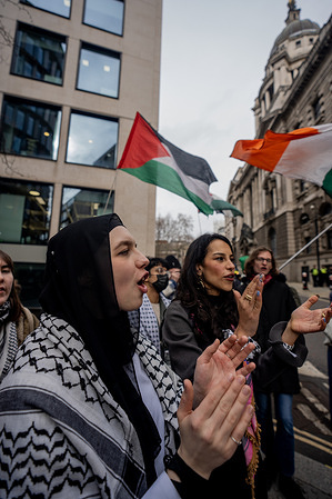 Activist supporters of the Palestine Action Filton 24 outside the Old Bailey in London celebrate following the court's decision to free all but one of the Filton 24 on bail. Pro-Palestinian supporters celebrate outside the Old Bailey following the release of the “Palestine Action Filton 24,” who had been held on remand for more than 18 months.