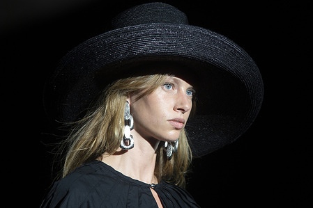 A model walks the runway during the The Label Edition Spring/Summer 2026 collection show at the 40th Mercedes-Benz Fashion Week.