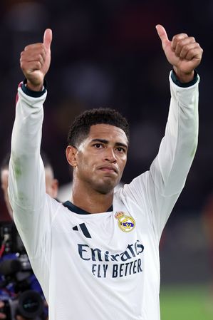 Jude Bellingham (Midfielder) of Real Madrid greets supporters at end of the UEFA Championship League 2026-2027 football match between AS Roma vs Real Madrid CF at Olympic Stadium. Final result match: Roma vs Real Madrid 3-4