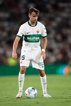 Álvaro Núñez of Elche CF seen in action during the La Liga EA Sports match between Elche CF and Real Betis Balompié at the Estadio Martínez Valero. Final score; Elche CF 1 : 1 Real Betis Balompie.