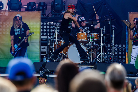 Brett Michaels performs at Rockin' Thunder.